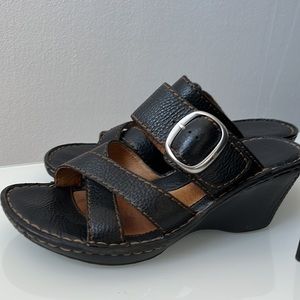 Womens Born size 38 or size 7 black sandals